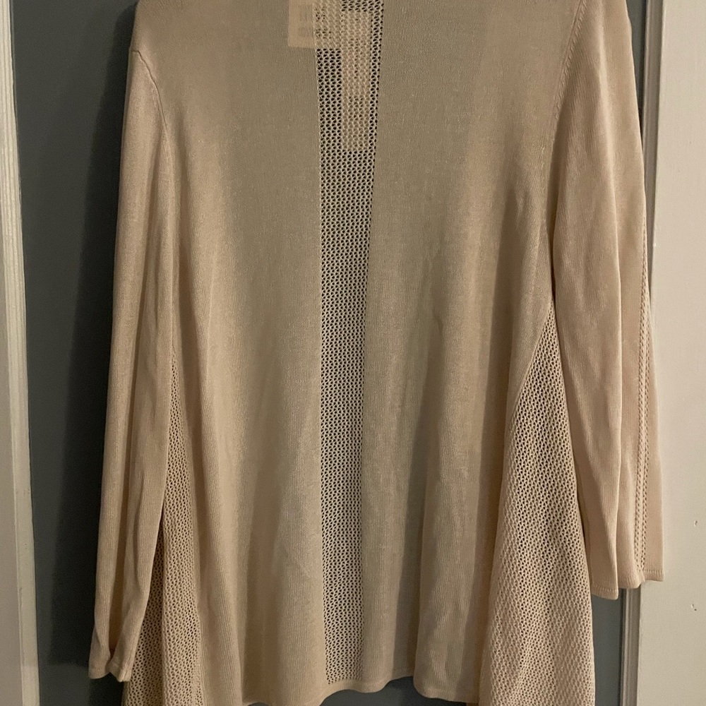 NWT Beige Light weight Sweater - Picture 3 of 3